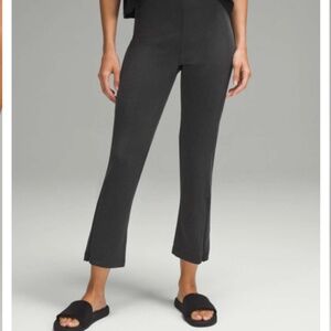 LULULEMON WOMENS RIBBED SOFSTREME ZIP LEG HIGH RISE CROPPED PANTS 25"INSEAM 10